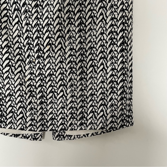 Banana republic pencil skirt - Picture 5 of 10